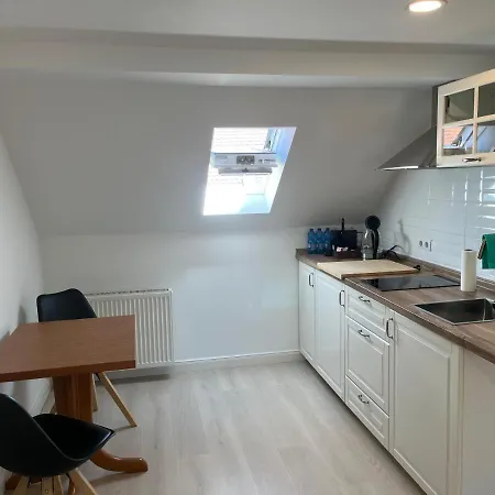 Main-apartments Apartman *